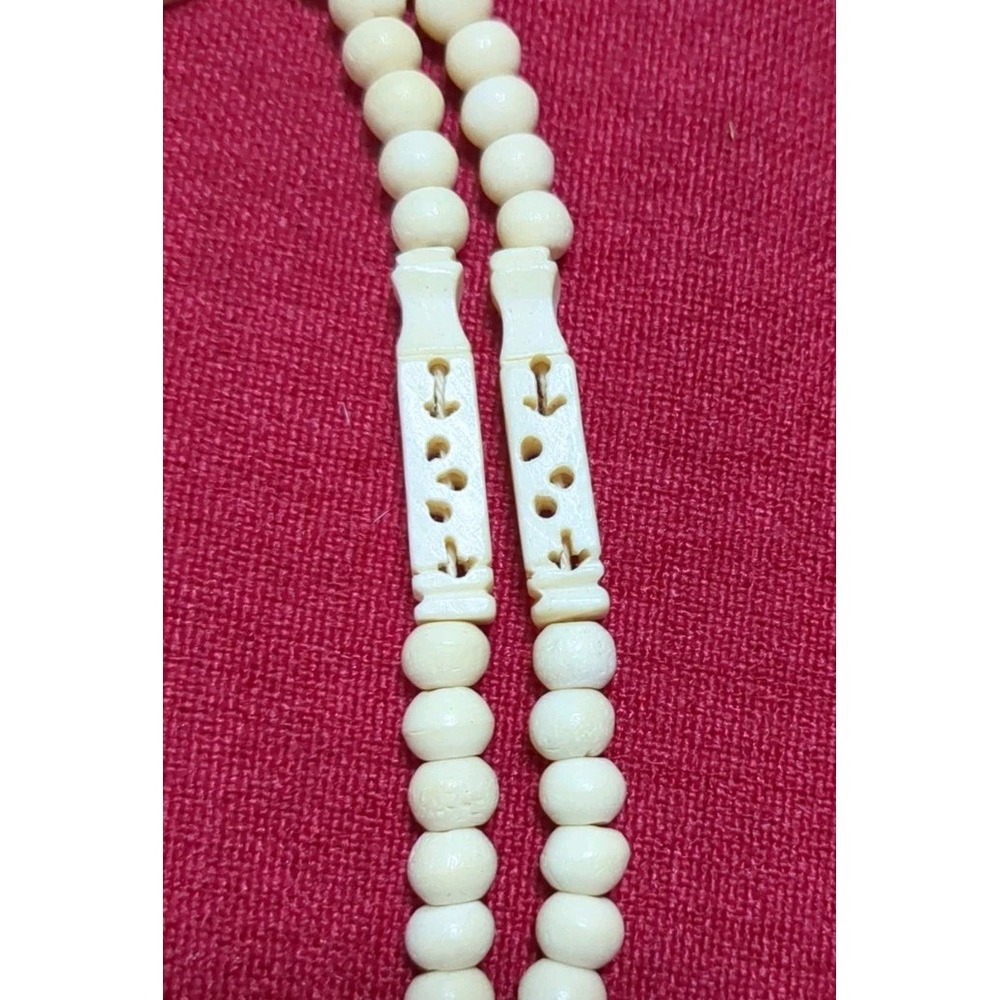 Vintage Hand Carved Bovine Bone Moth & Flower Pendant & Beaded Necklace 14" Drop - Picture 4 of 5